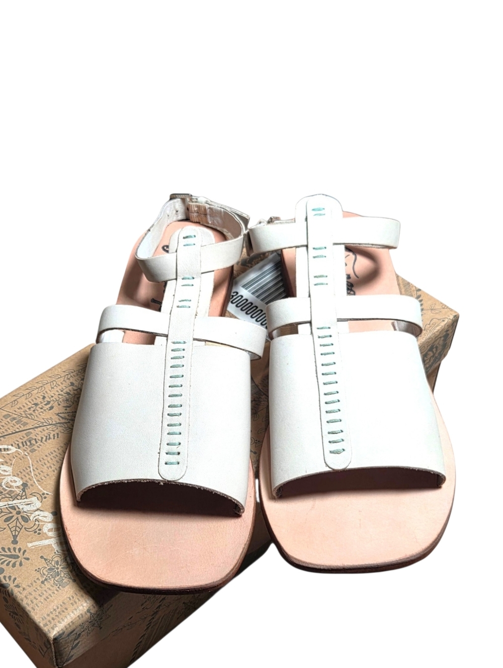 Free People Long Weekend Leather Gladiator Sandals Cream Flat 8.5 NIB - Picture 2 of 9
